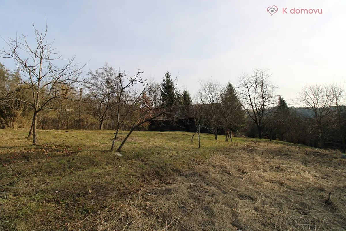 Prodej stavebního pozemku 2066 m²